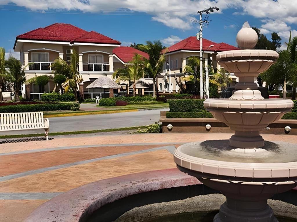 Moonbay Marina The Villas Olongapo Exterior photo